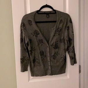 Grey floral snap sweater